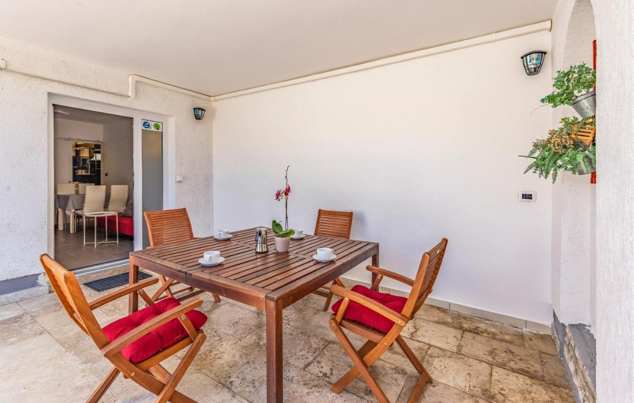 Mar Apartment *