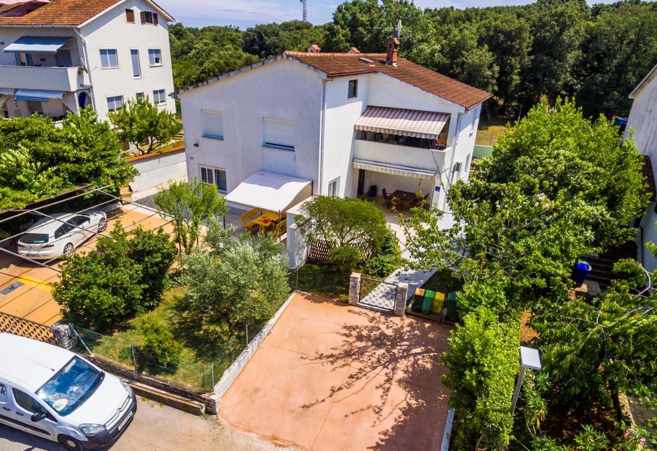 Apartment Mar Pjescana Uvala